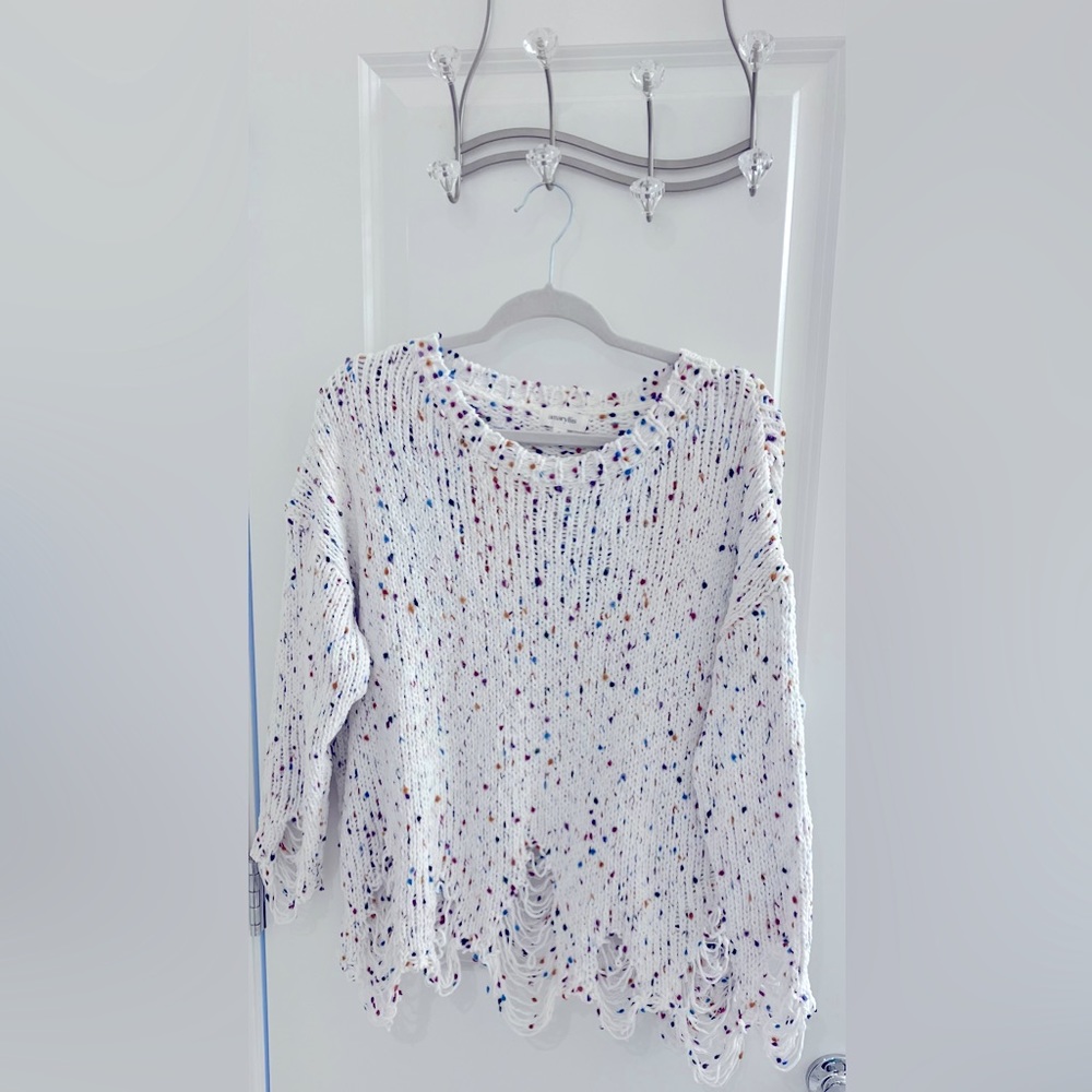 White/multicolored Amaryllis scoop neck sweater size S